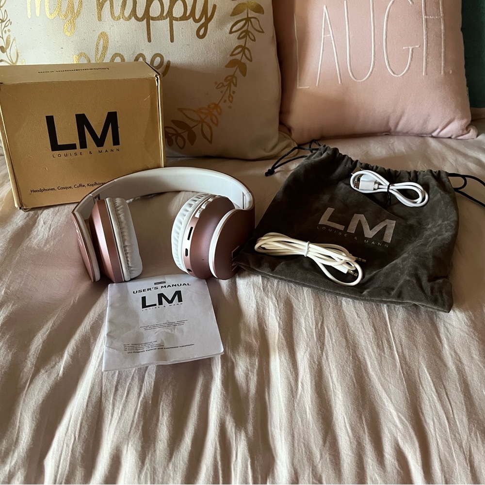 EUC Lewis & Mann Wireless Headphones